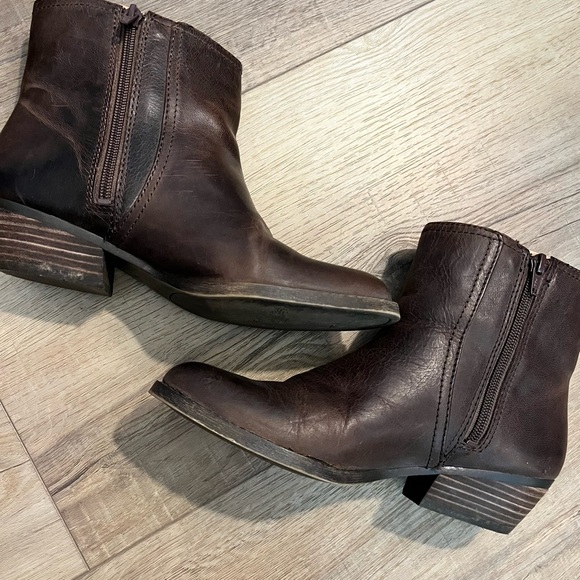 Nine West Vintage America Dark Brown ankle Boots Size 7 M EUC - Picture 3 of 6